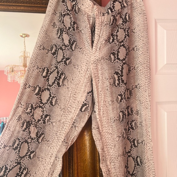 Zara Snakeskin Pant Set - Picture 2 of 3